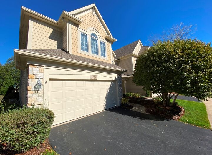 Property Photo: 2428 Ridgewood Court IL 60502
