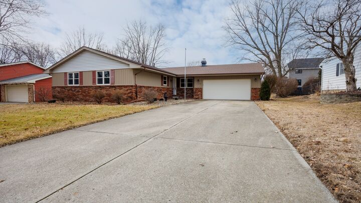 Property Photo: 103 Cheltenham Drive IL 61761