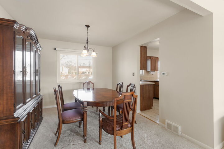 Property Photo:  634 E Pompano Lane  IL 60074 