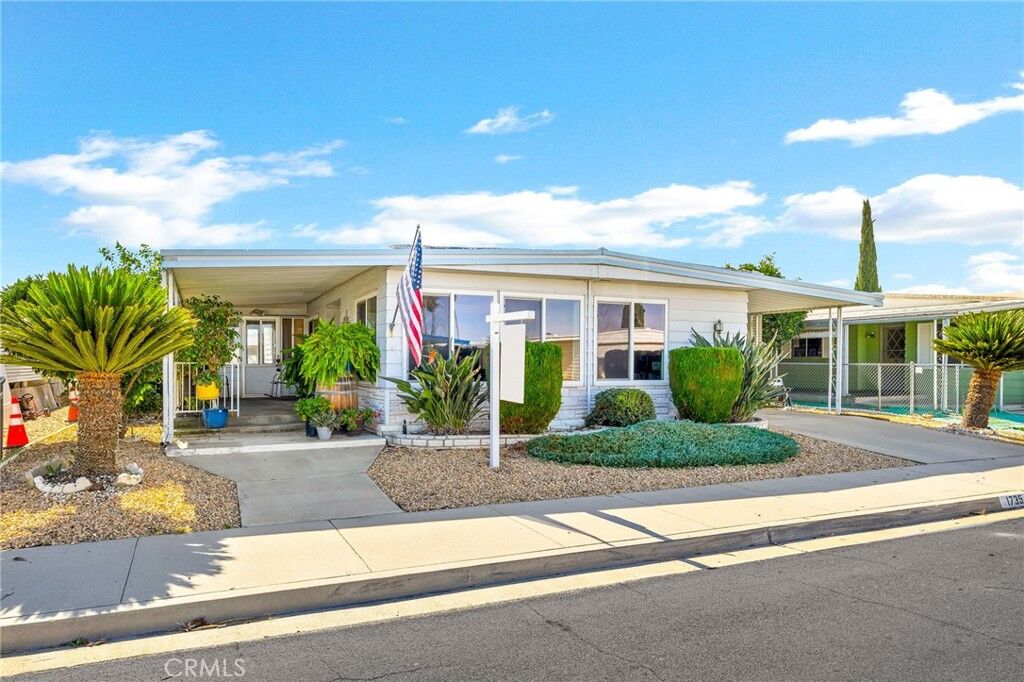 Property Photo: 1735 San Marcos CA 92545