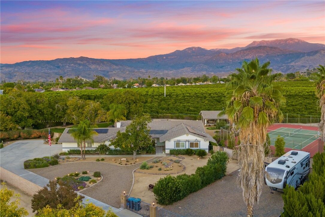 Property Photo:  26440 Old Agency  CA 92544 