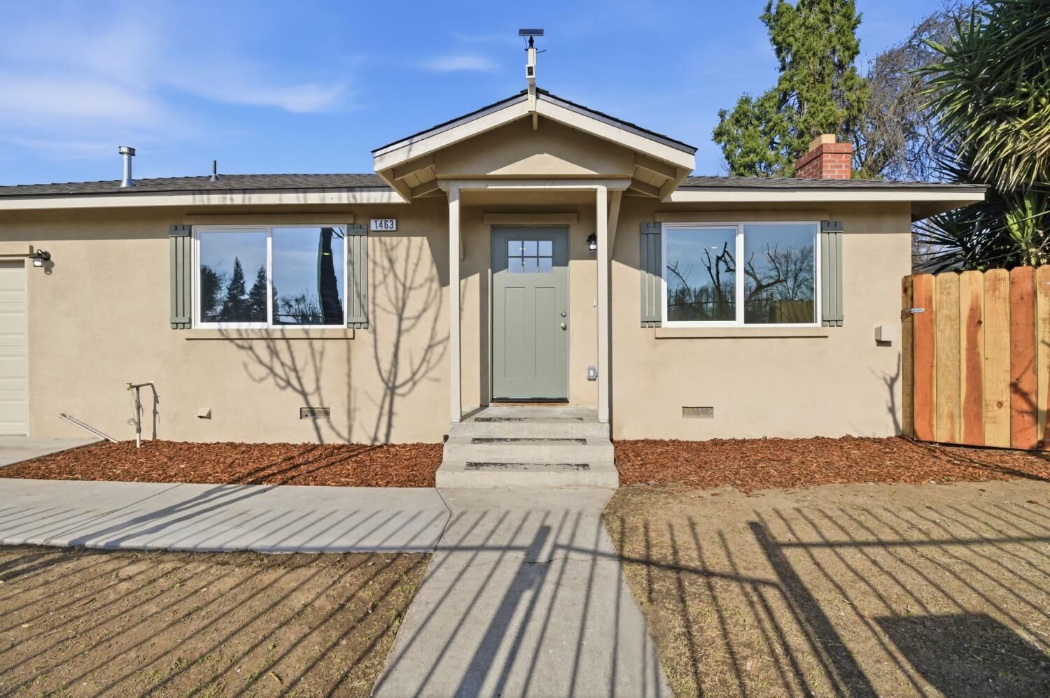 Property Photo:  1463 W 25th Street  CA 95340 