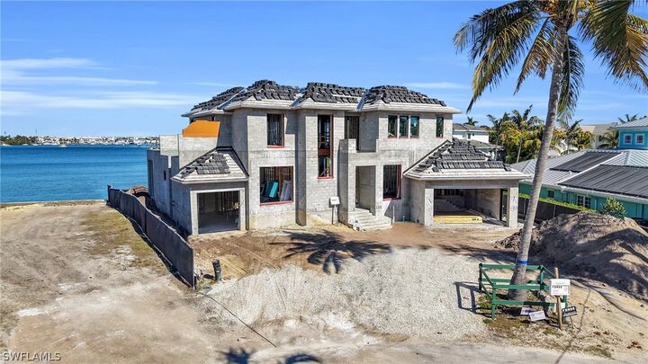 Property Photo:  1305 Marlin Drive  FL 34102 