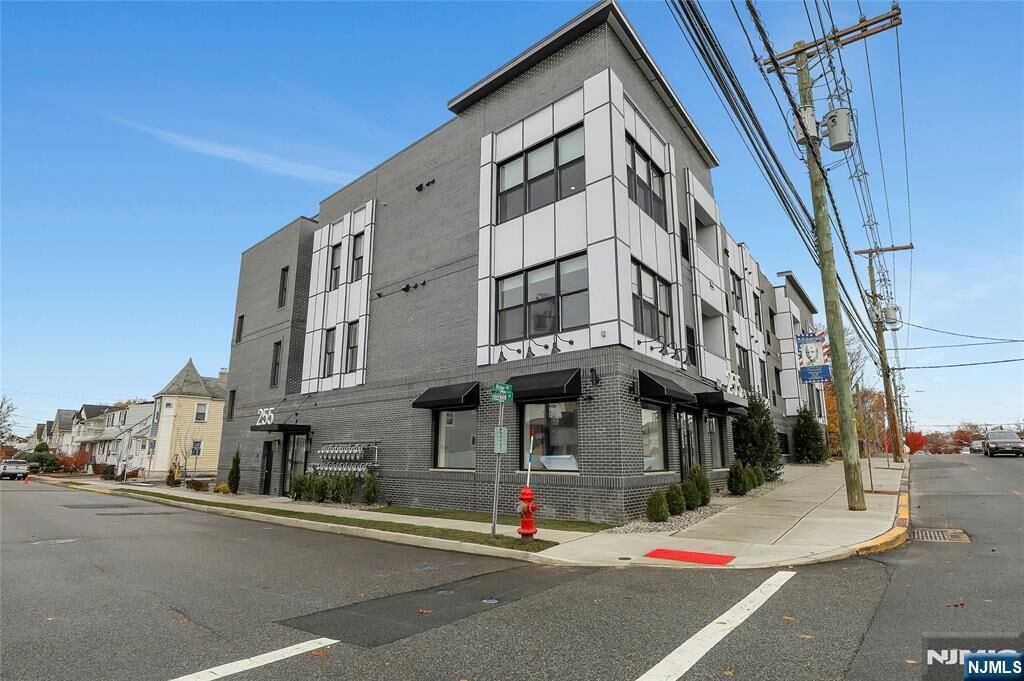 Property Photo:  255 Ridge Road 301  NJ 07071 