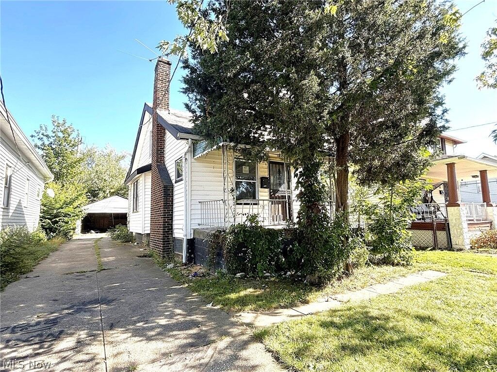 Property Photo: 4115 E 146th Street OH 44128