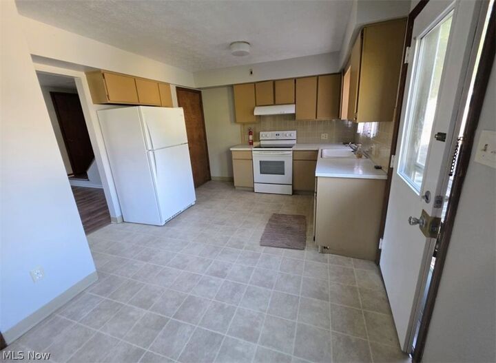 Property Photo:  1639 Liberty Drive  OH 44313 