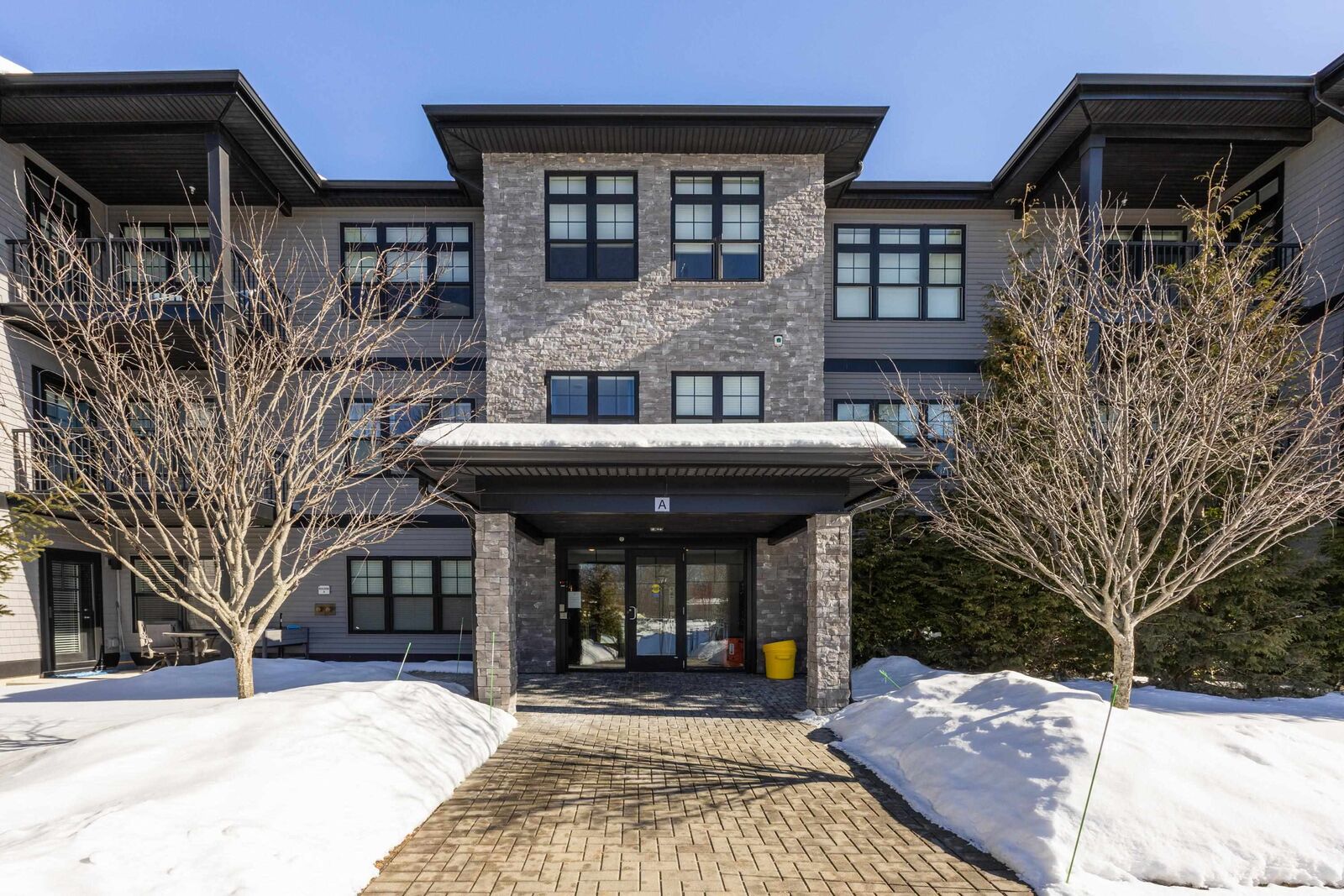 Property Photo:  2075 Lafayette Road  NH 03801 