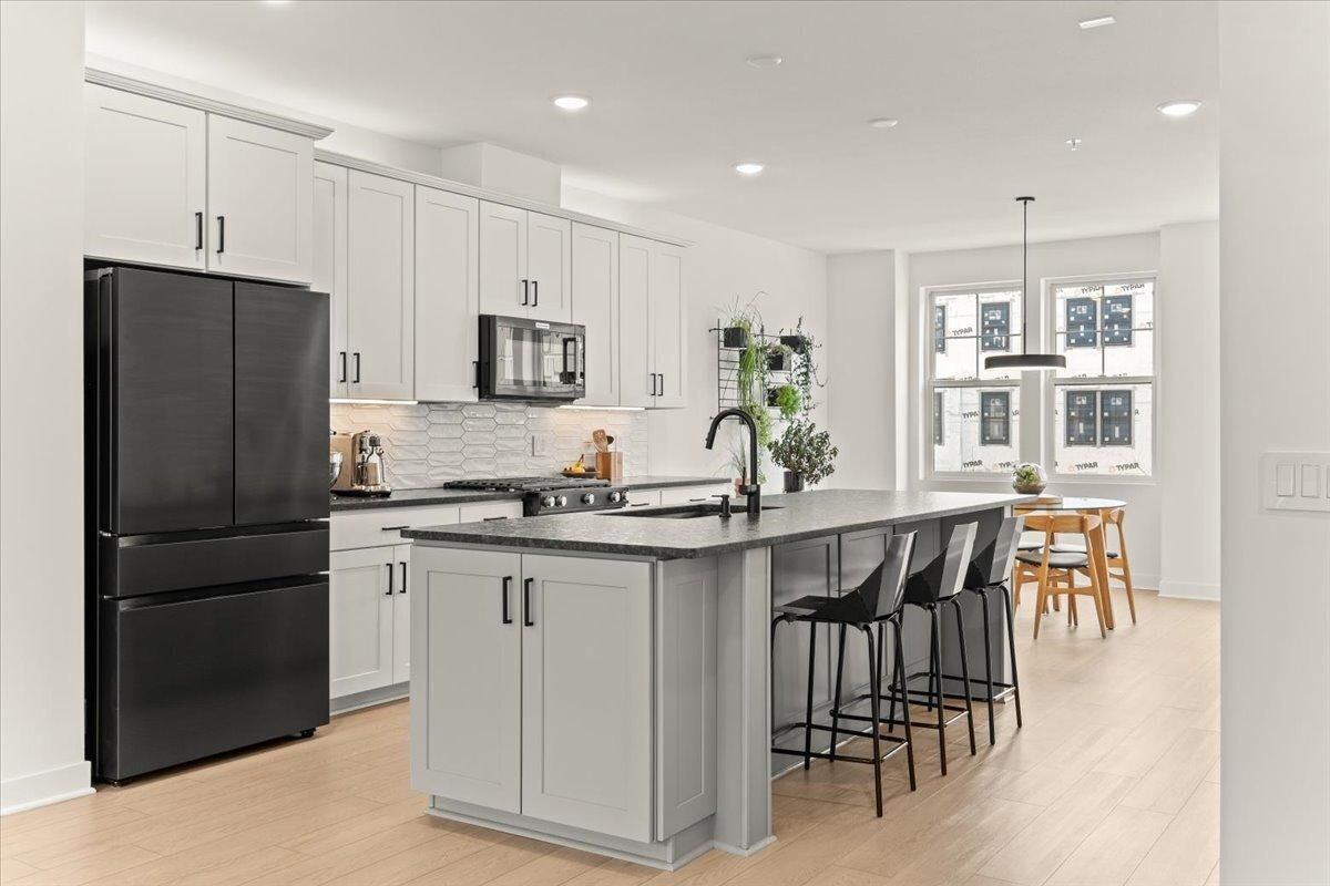 Property Photo: 850 Mount Curve Boulevard H MN 55116