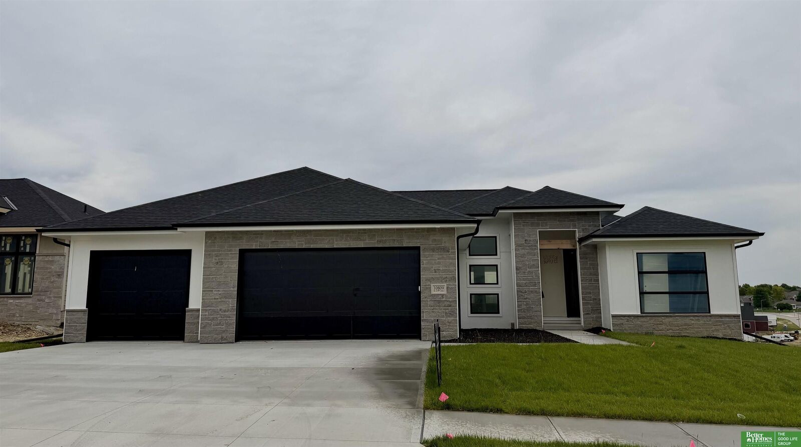 Property Photo:  10709 S 219th Avenue  NE 68028 