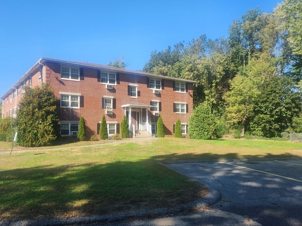 Property Photo:  135 Union Street 15  MA 01453 