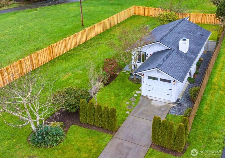 Property Photo: 708 13th Street WA 98290