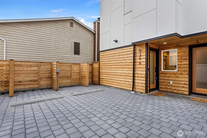 Property Photo:  926 NW 57th Street B  WA 98107 