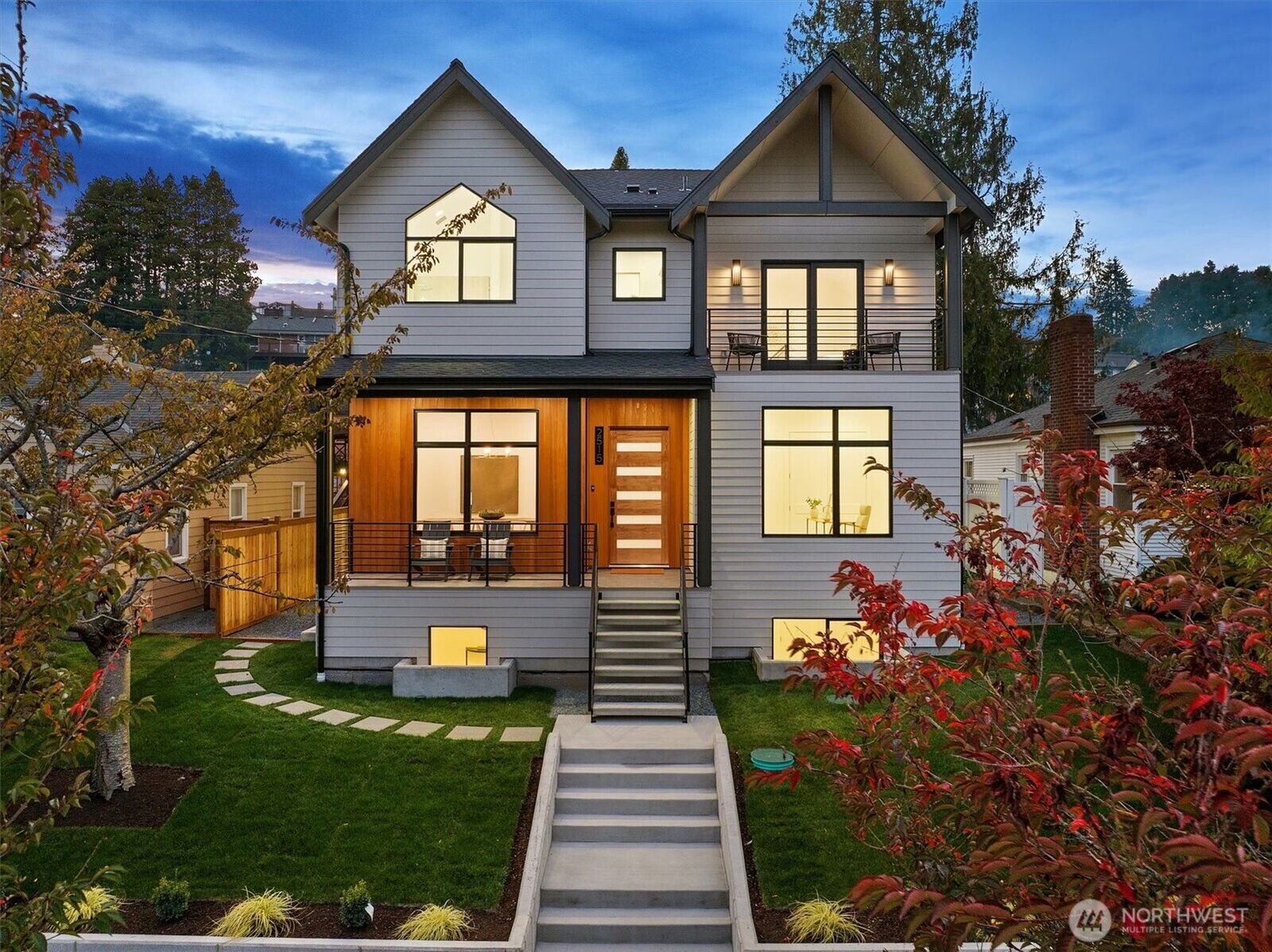 Property Photo:  2515  35th Avenue W  WA 98199 