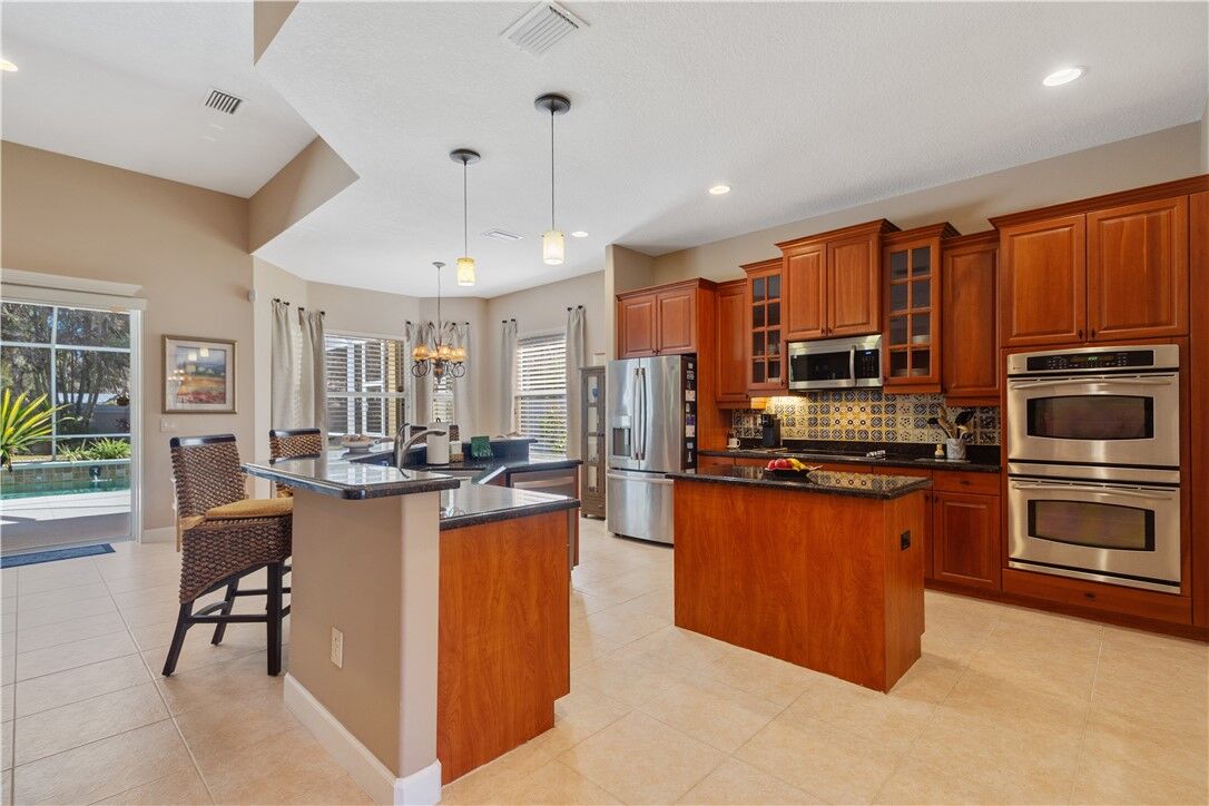 Property Photo: 1710 Cassville Avenue FL 32966