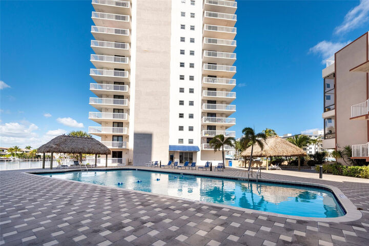 Property Photo:  1600 S Ocean Drive 8H  FL 33019 