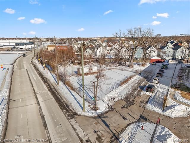 Property Photo: 8306 Conant Street MI 48211