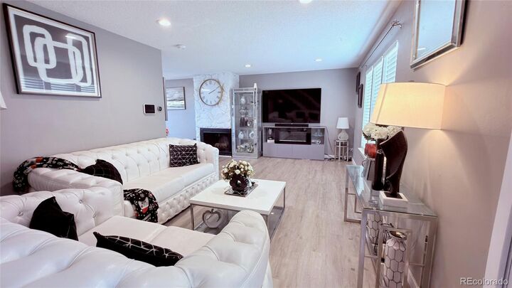 Property Photo:  1915 S Oakland Way  CO 80014 