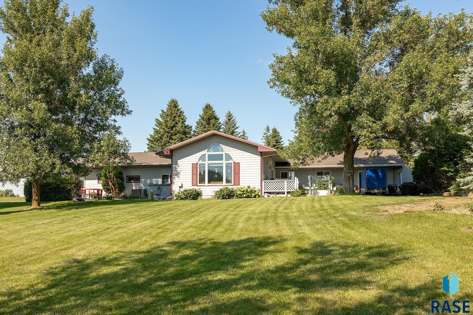 Property Photo:  6102 Dakota Dr  SD 57042 