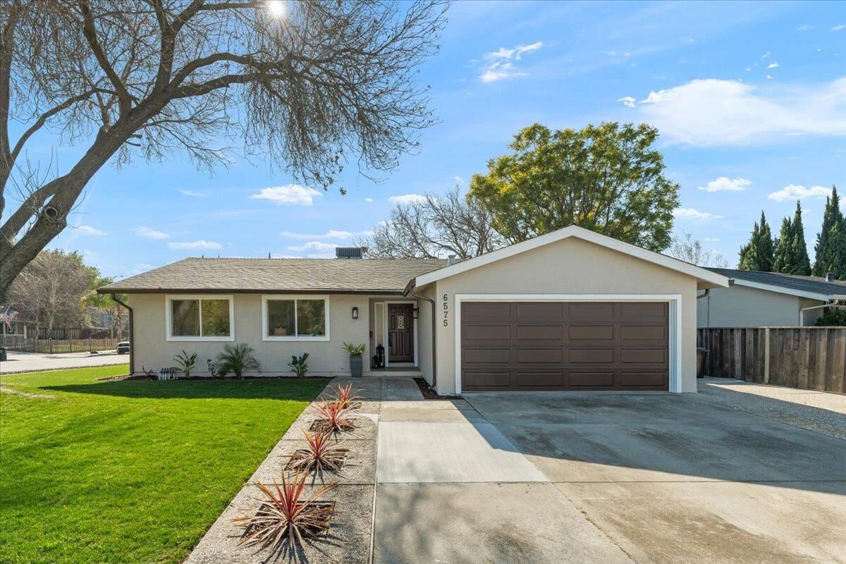 Property Photo:  6575 Kaneko Drive  CA 95119 