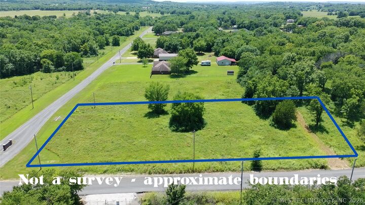 Property Photo: 5301 S 32nd Street E OK 74403