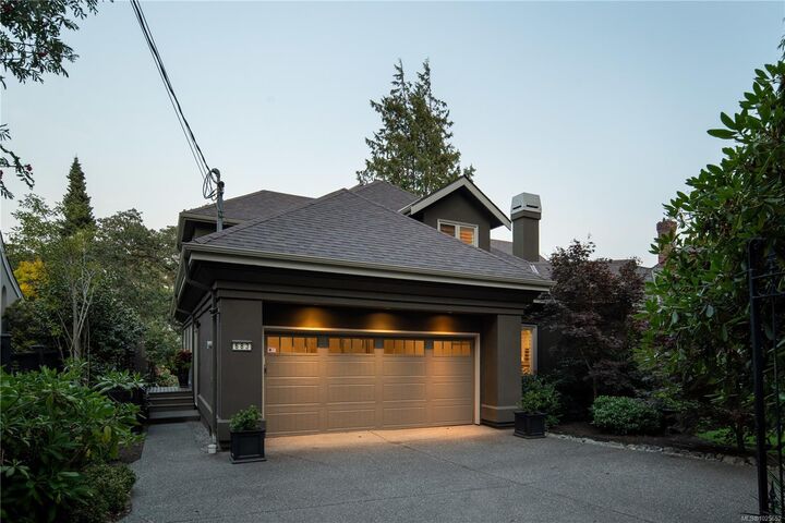 Property Photo: 683 Mountjoy Ave BC V8S 4K8