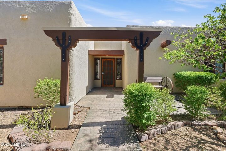 Property Photo: 1366 E Cottonwood Lane AZ 85616