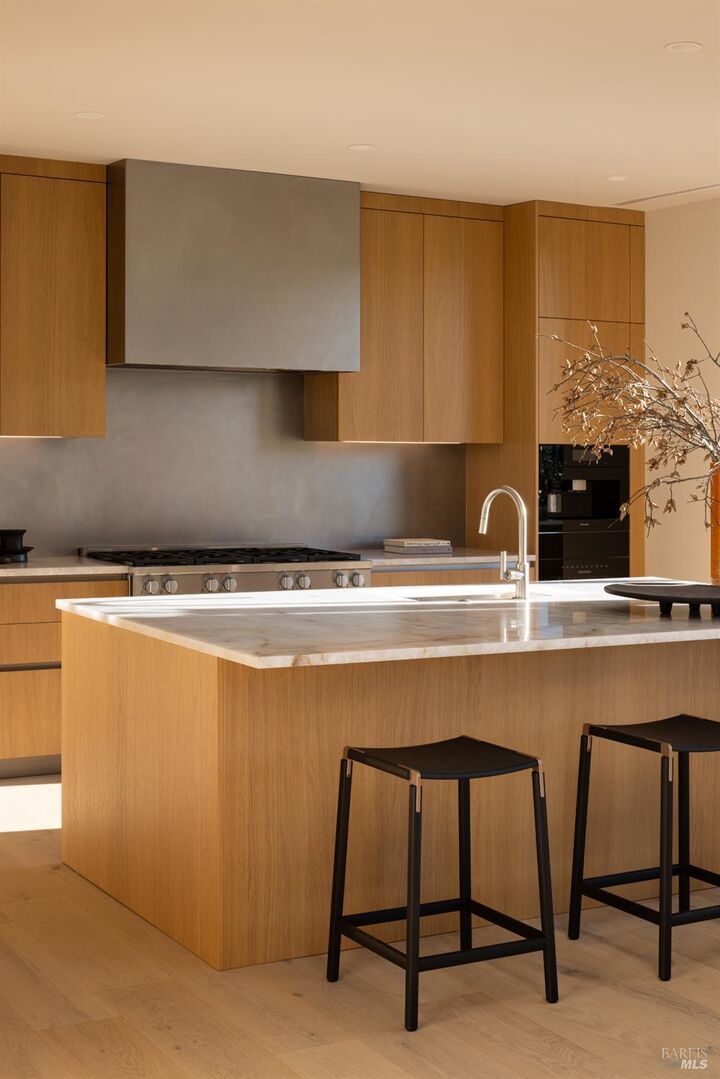 Property Photo:  151 Sawmill Circle 402  CA 95448 