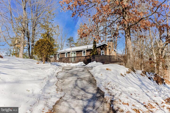 Property Photo:  110 Tower Circle  WV 25411 