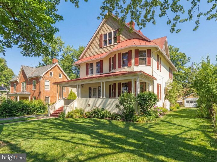 Property Photo:  523 S George Street  WV 25414 