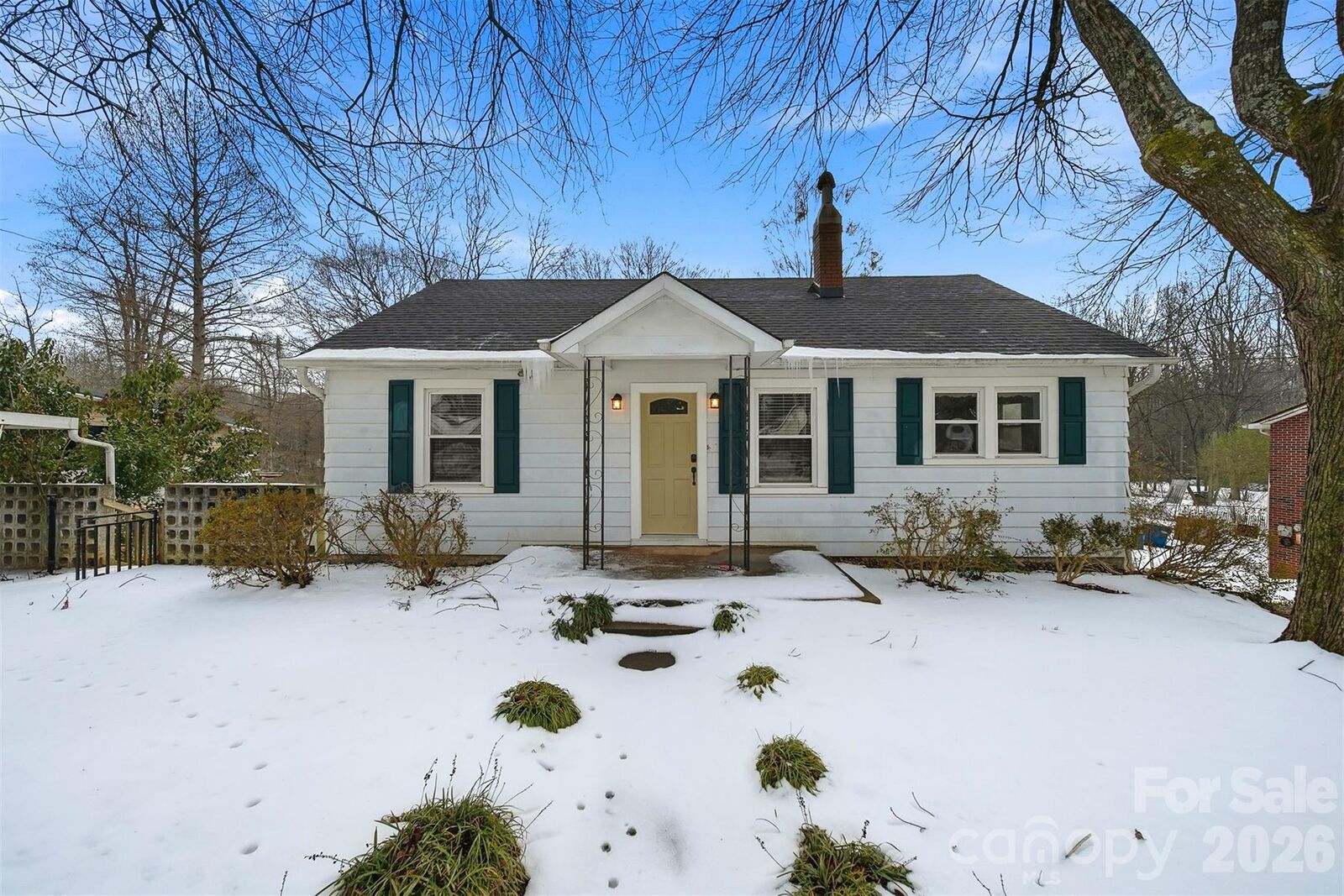 Property Photo:  2036 4th Street NE  NC 28601 