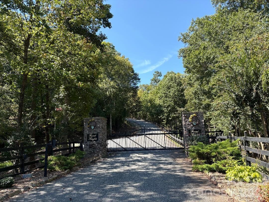 Property Photo: Lot 106 Ravenswood Drive NC 28752