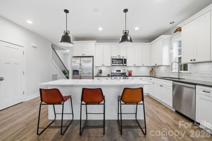 Property Photo:  321 Fielding Road  NC 28214 