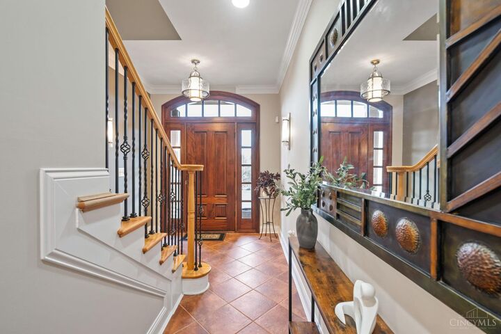 Property Photo:  1464 Riverside Drive  OH 45202 