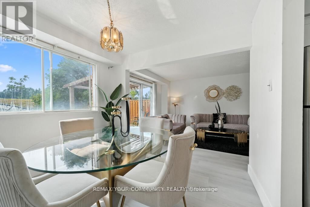 Property Photo:  104 Garden Drive  ON L4N 5K2 