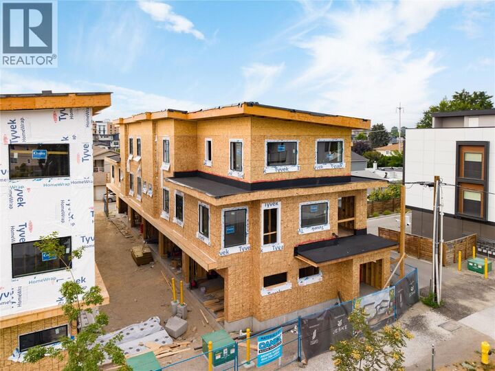 Property Photo: 735 Morrison Avenue 3 BC V1Y 5E5