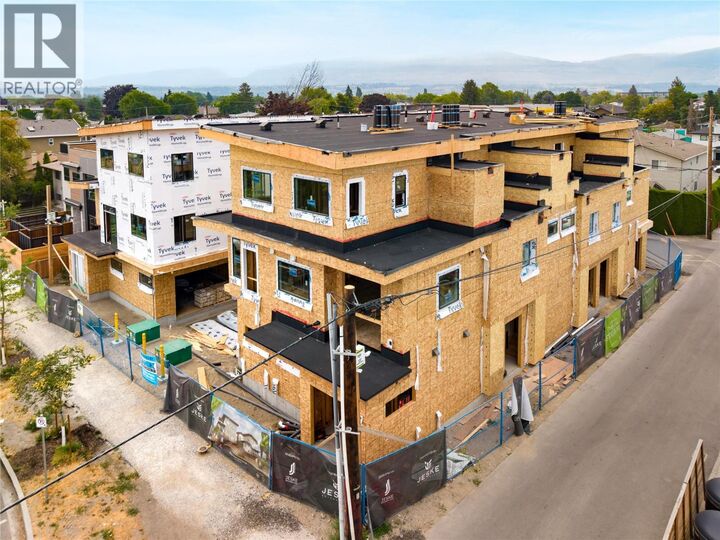 Property Photo: 735 Morrison Avenue 1 BC V1Y 5E5