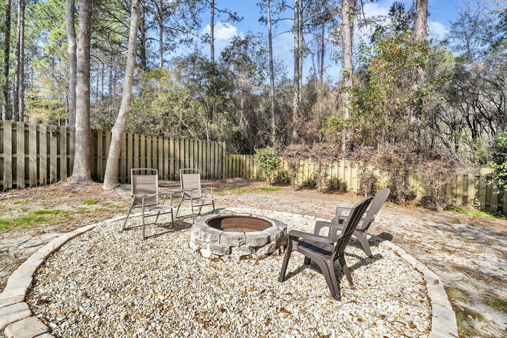 Property Photo: 65 Concert Court FL 32439