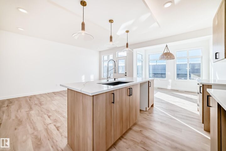 Property Photo:  8235 Kiriak Loop SW  AB T6W 5S2 