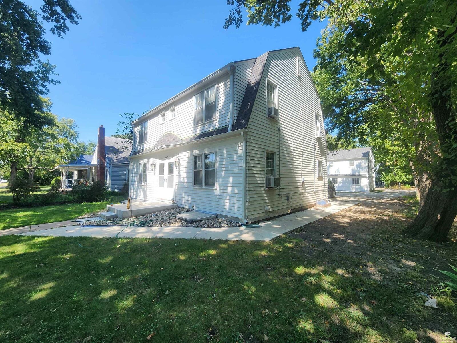 Property Photo:  814 Thurston Street  KS 66502 