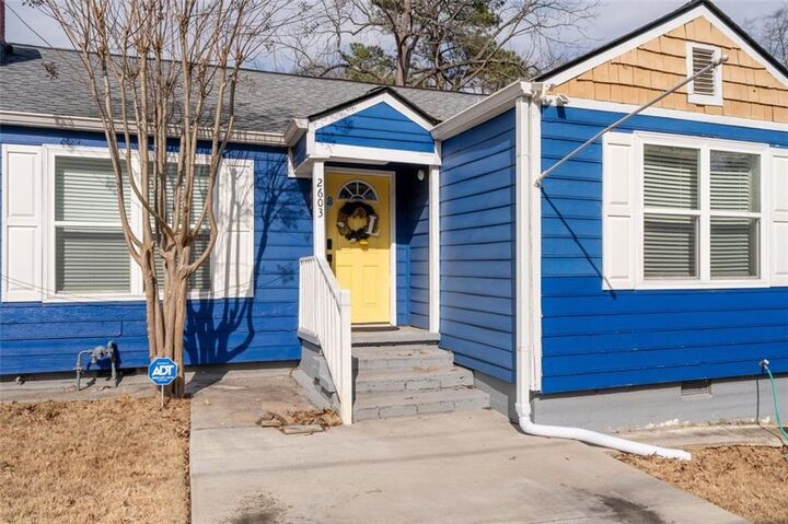 Property Photo:  2603 Oldknow Drive NW  GA 30318 