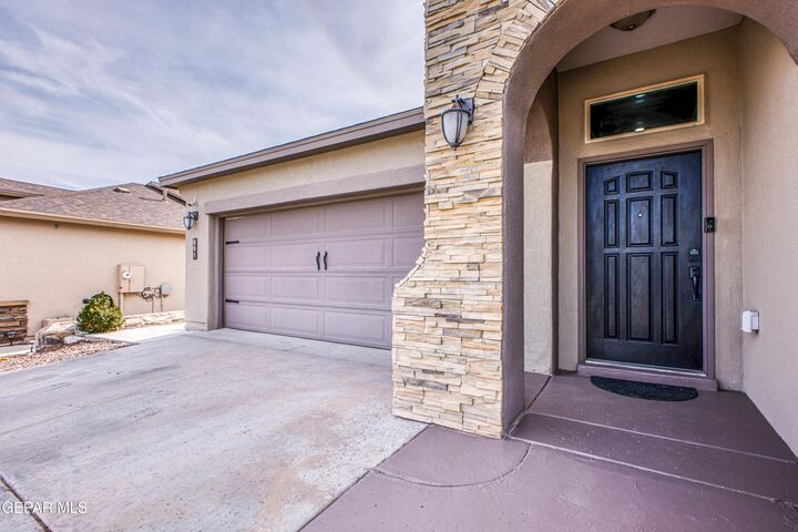 Property Photo:  891 Cedar Park Avenue  NM 88008 