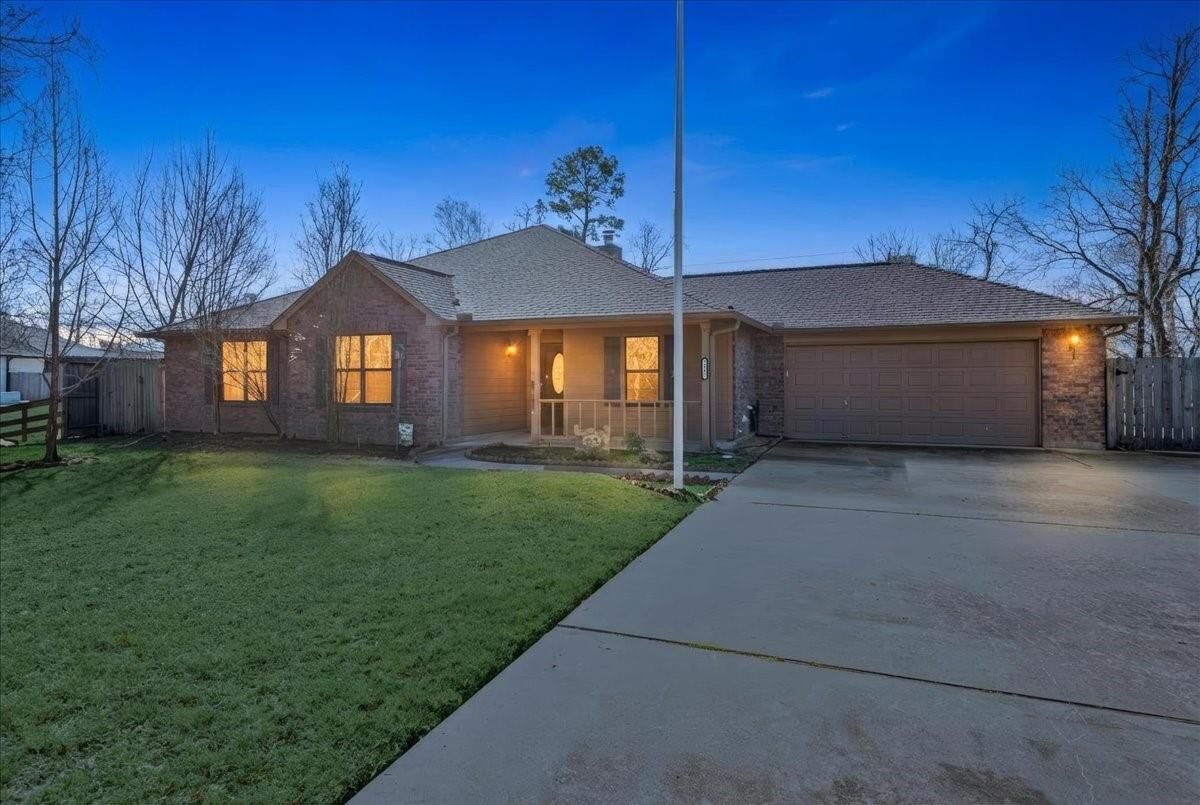 Property Photo: 5815 Weisinger Drive TX 77354