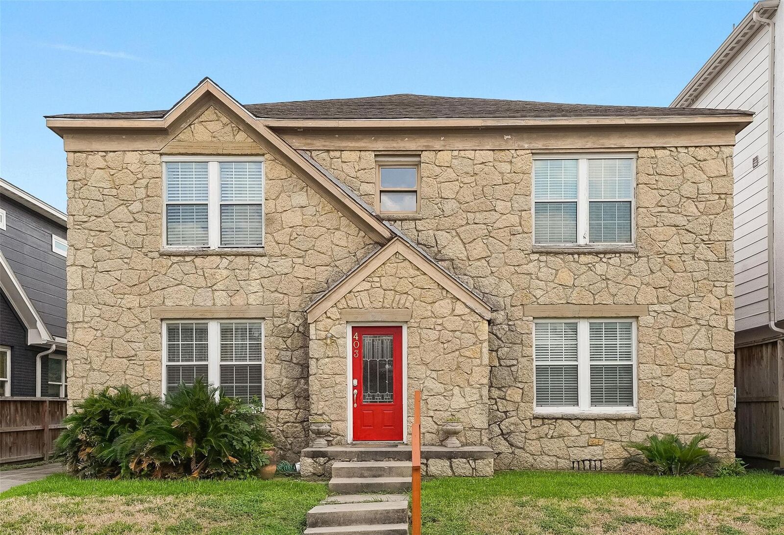 Property Photo: 403 W Polk Street 1 TX 77019