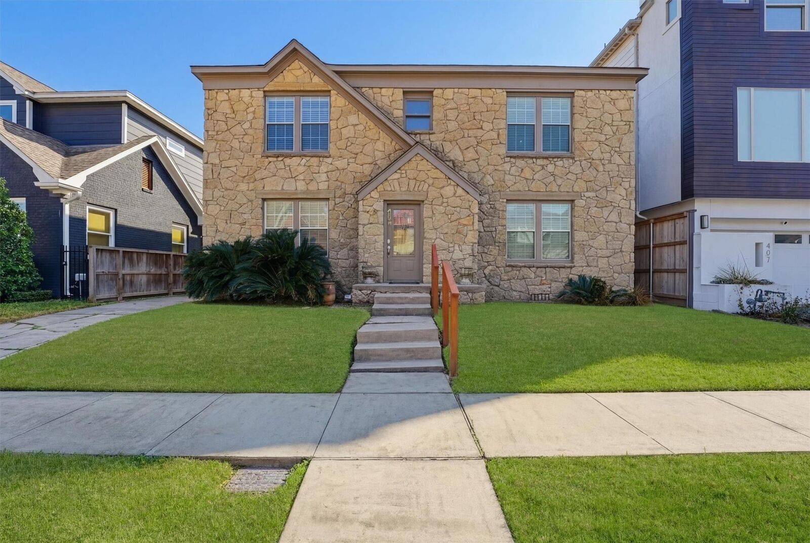 Property Photo:  403 W Polk Street 1  TX 77019 