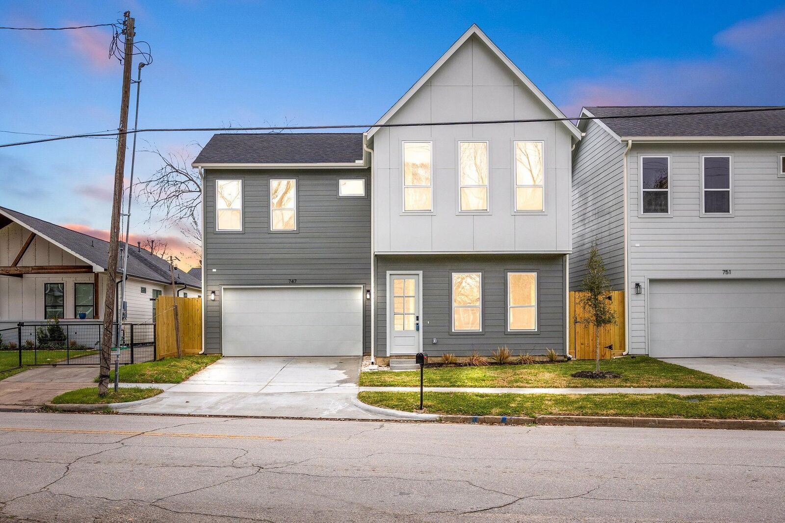 Property Photo:  747 Dumble Street  TX 77023 