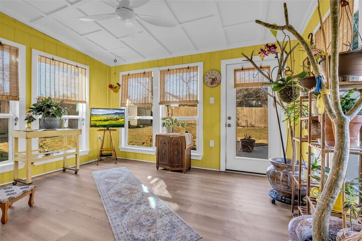 Property Photo:  242 Sunset Path N  TX 77316 