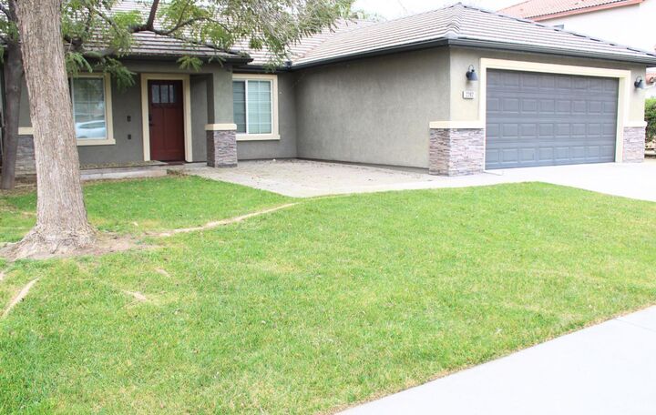 Property Photo: 2262 Riesling Avenue CA 93230