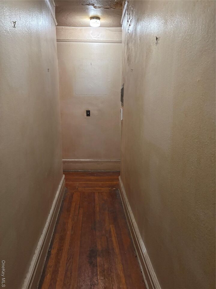 Property Photo: 31-14 Crescent Street 7D NY 11106