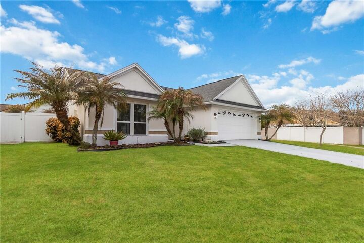 Property Photo:  2706 Autumn Green Drive  FL 32822 