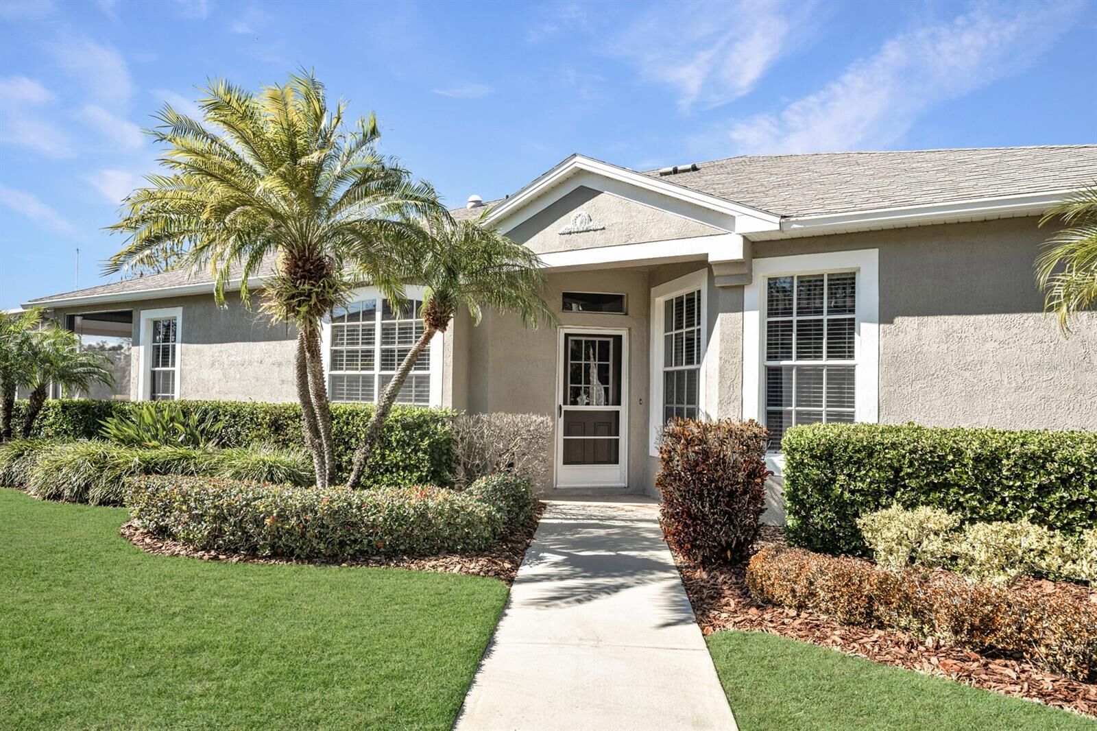 Property Photo:  5837 Heronpark Place  FL 33547 